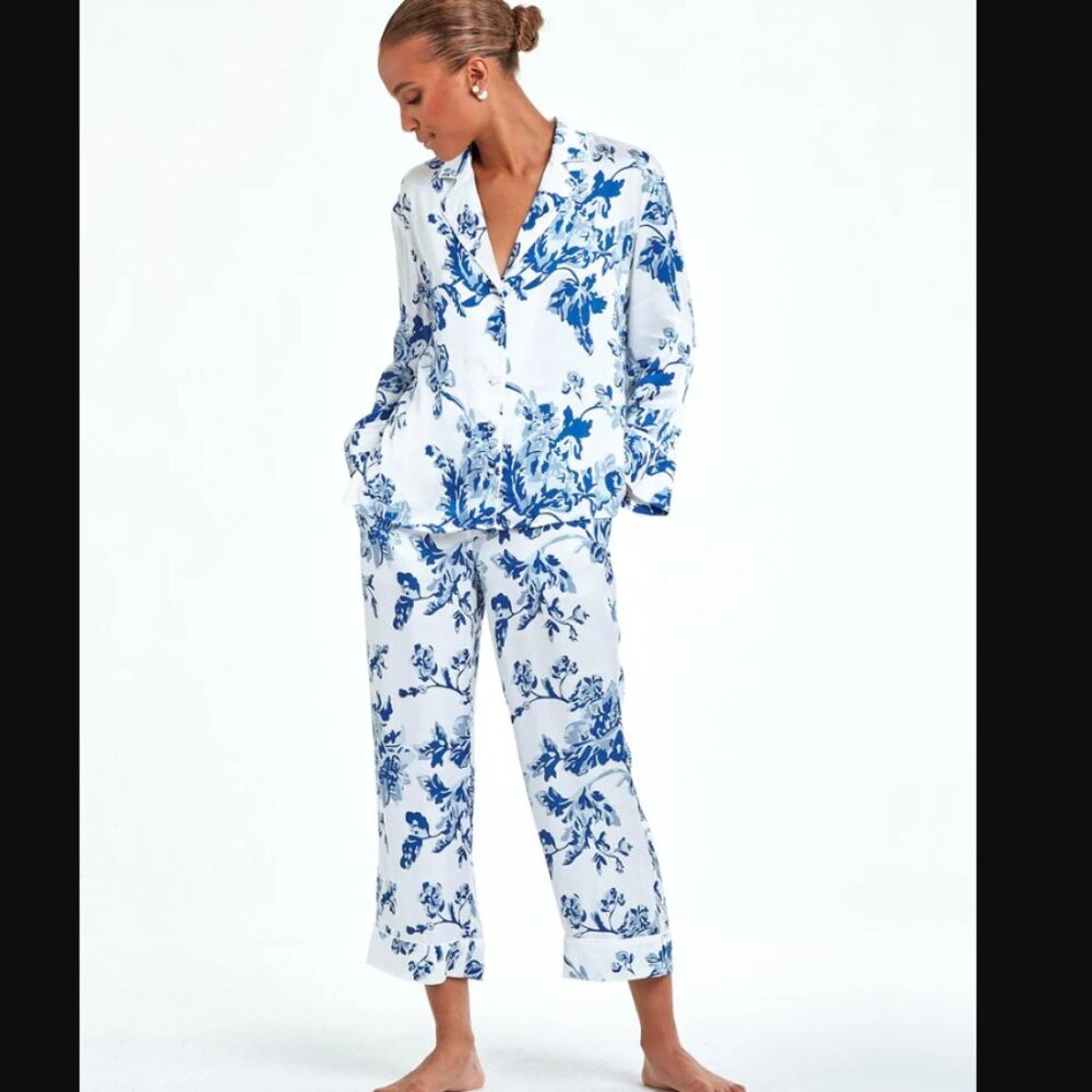 Blue and White Cozy Pajama Set for Relaxation